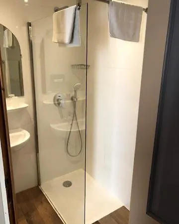 فندق Restaurant Les Deux Freres 2*