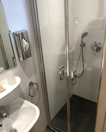 فندق Restaurant Les Deux Freres 2*