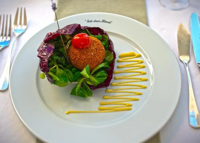 Restaurant Les Deux Freres روكوبرُن كاب مارتي