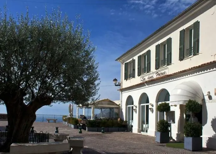 Restaurant Les Deux Freres فندق روكوبرُن كاب مارتي